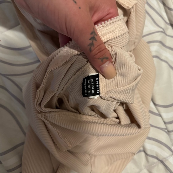 SHEIN TOP - Picture 4 of 5